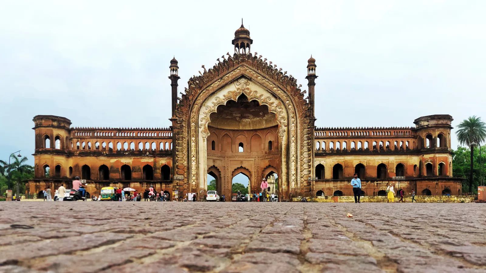 Tall arched gateway of Rumi Darwaza seen from its Lucknow approach.